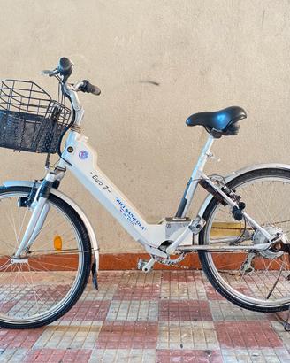 Bici elettrica  pieghevole per adulti o ragazzi