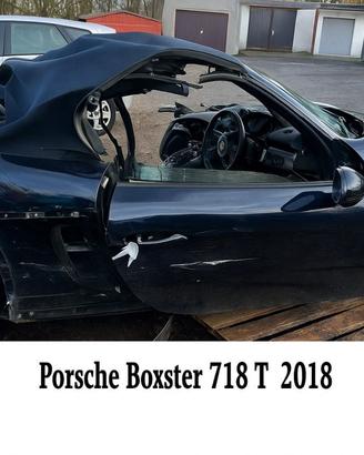 Porsche 718 scocca con documenti