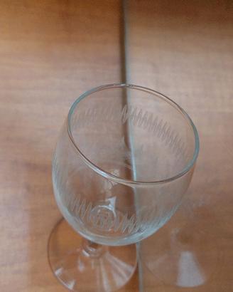 9 Bicchieri da vino / liquore in Cristallo incisi