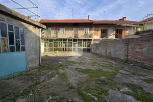 BIFAMILIARE A MONTANARO