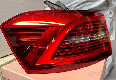 Fanale posteriore sx Passat variant 2015