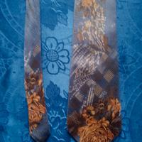 Cravatta in pura seta 