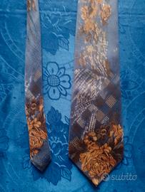 Cravatta in pura seta 