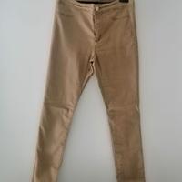 Pantalone da donna skinny elastico.