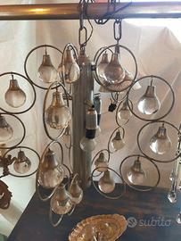 lampadario vintage in metallo e vetro 