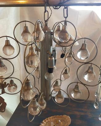 lampadario vintage in metallo e vetro 