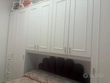 cameretta  a ponte bianca con letto a casettone