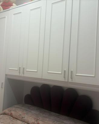 cameretta  a ponte bianca con letto a casettone