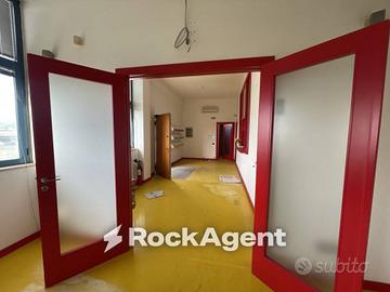 Immobile di 205 m² a Salerno