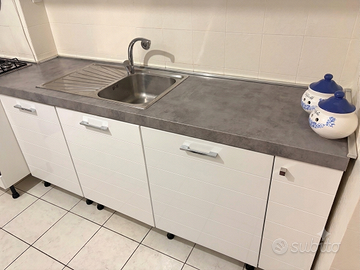 Cucina componibile con elettrodomestici Candy