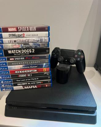 PlayStation 4 slim, joystick originale + 13 giochi