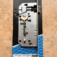 N’5 Serrature patent interasse 90 mm