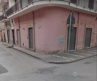 Locale commerciale in Palma Campania