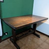 Tavolo in legno da pub