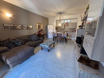 INDIPENDENTE 70 mq CON POSTO AUTO ACICASTELLO