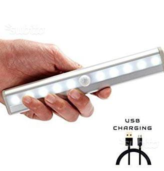 Lampada luce Notturna a LED Ricaricabile armadio