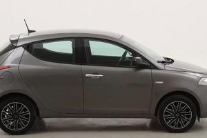 Lancia Y GOLD 1.0 Hybrid