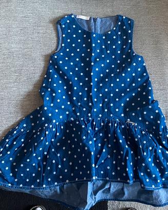 Set di 30 articoli tra vestiti, leggings e maglie