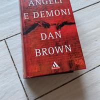 Libro Angeli e Demoni - Dan Brown