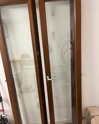 Portefinestre in legno noce