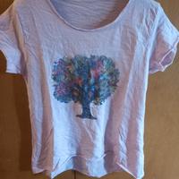 Maglia rosa con disegno