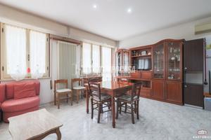 Villa Bifamiliare a Cattolica Via Canova 10 locali