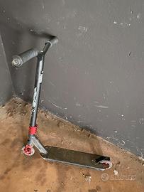 MONOPATTINO ACROBATICO