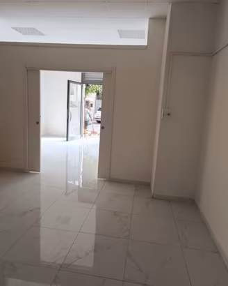 Locale commerciale ristrutturato - 450/mese