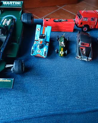 Lotto modellini auto varie scale