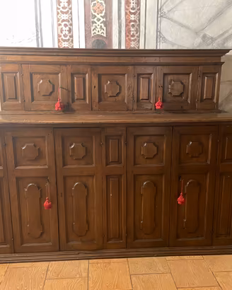 Antico mobile in legno Sacrestia