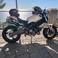 Ducati monster 696+