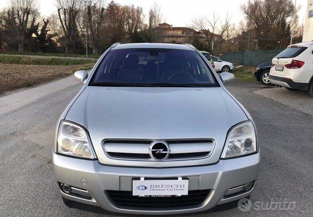Opel Signum 3.0 V6 CDTI Sport