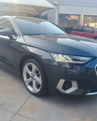 Audi A3 Sedan 35 TDI S tronic Business Advanced