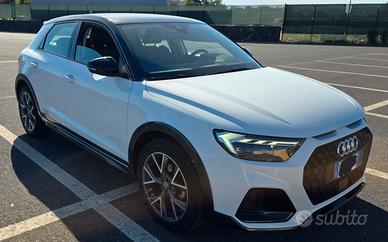audi a1 citycarver 116 cv automatica identity cont