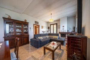 VILLA SINGOLA A CANOSSA