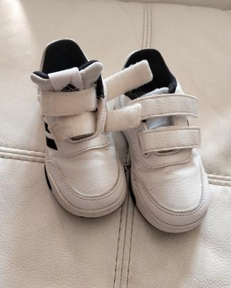 Scarpe Adidas 24 