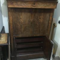 secretaire con ribalta della metà dell' Ottocento 