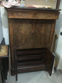 secretaire con ribalta della metà dell' Ottocento 