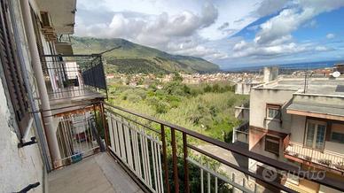 Appartamento di 115 m² con 5 locali a Carini
