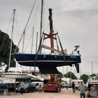 Barca a vela in acciaio