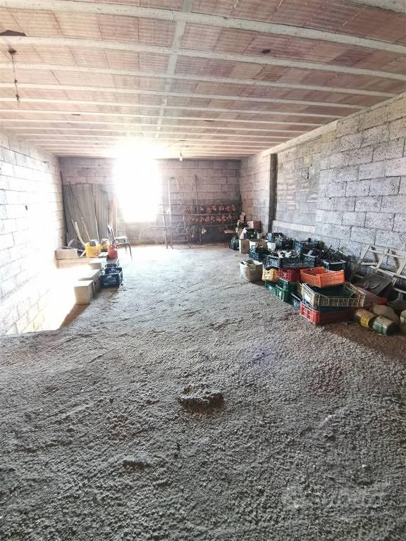 Rustico / Casale di 200 m² con più di 5 locali a T - Altro