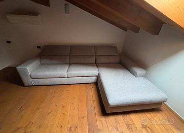 Divano 3 posti con chaise longue