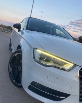 Audi A3 sportback tetto pelle cerchi 18 gommata