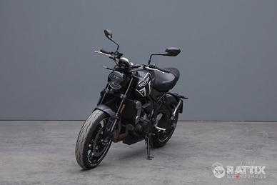 TRIUMPH Trident 660