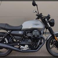 Moto Guzzi V7 - 2023