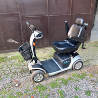 Scooter per anziani maxi reale
