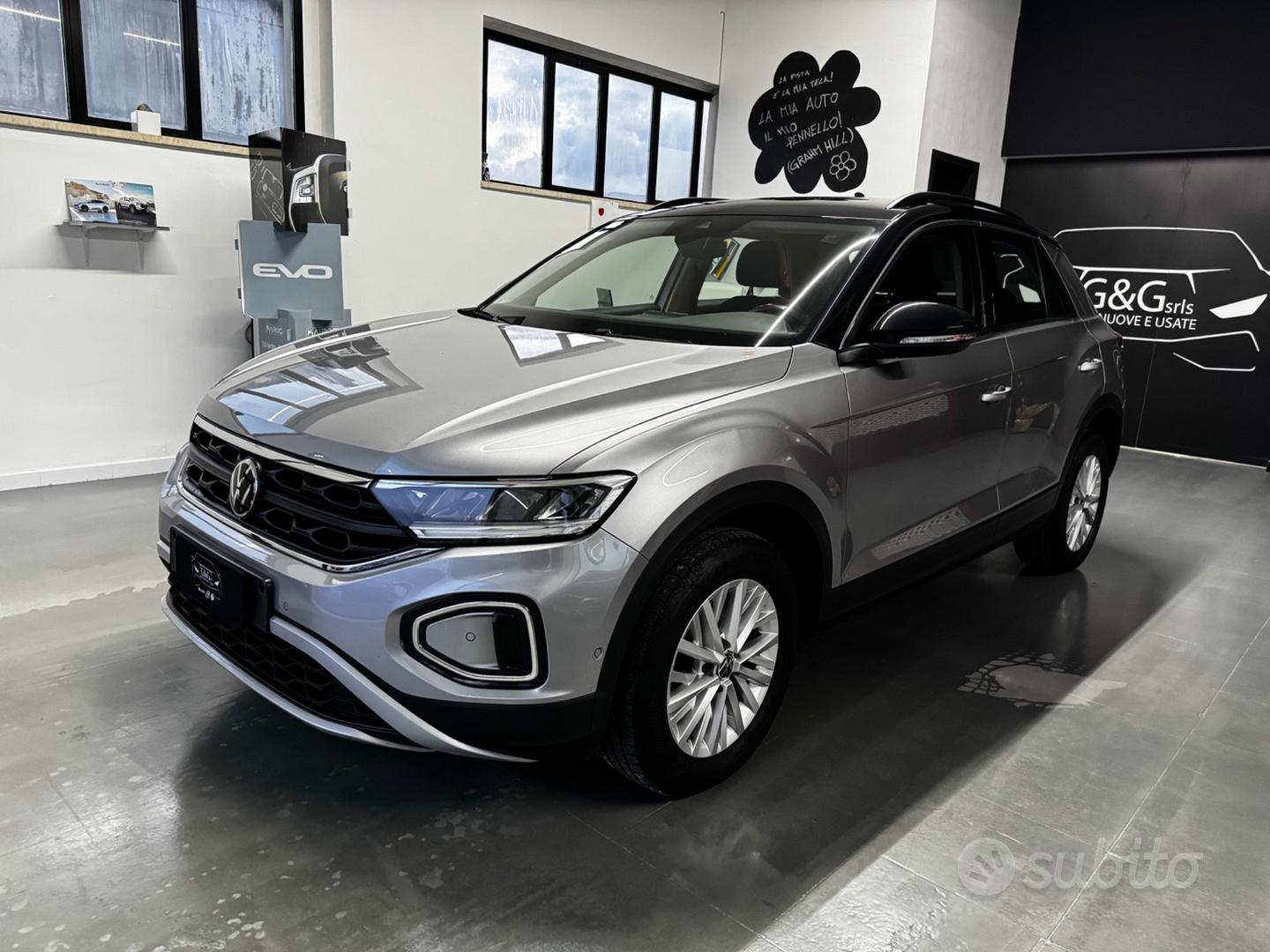 Volkswagen T-Roc 2022 photo 2