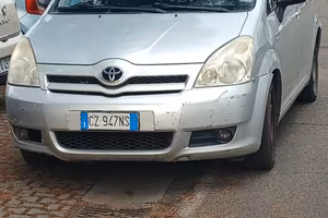 TOYOTA COROLLA VERSO D4D