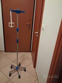 Asta portaflebo + sedia per doccia