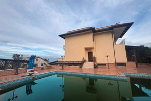 Villa Bifamiliare Marano nel parco la Quercia